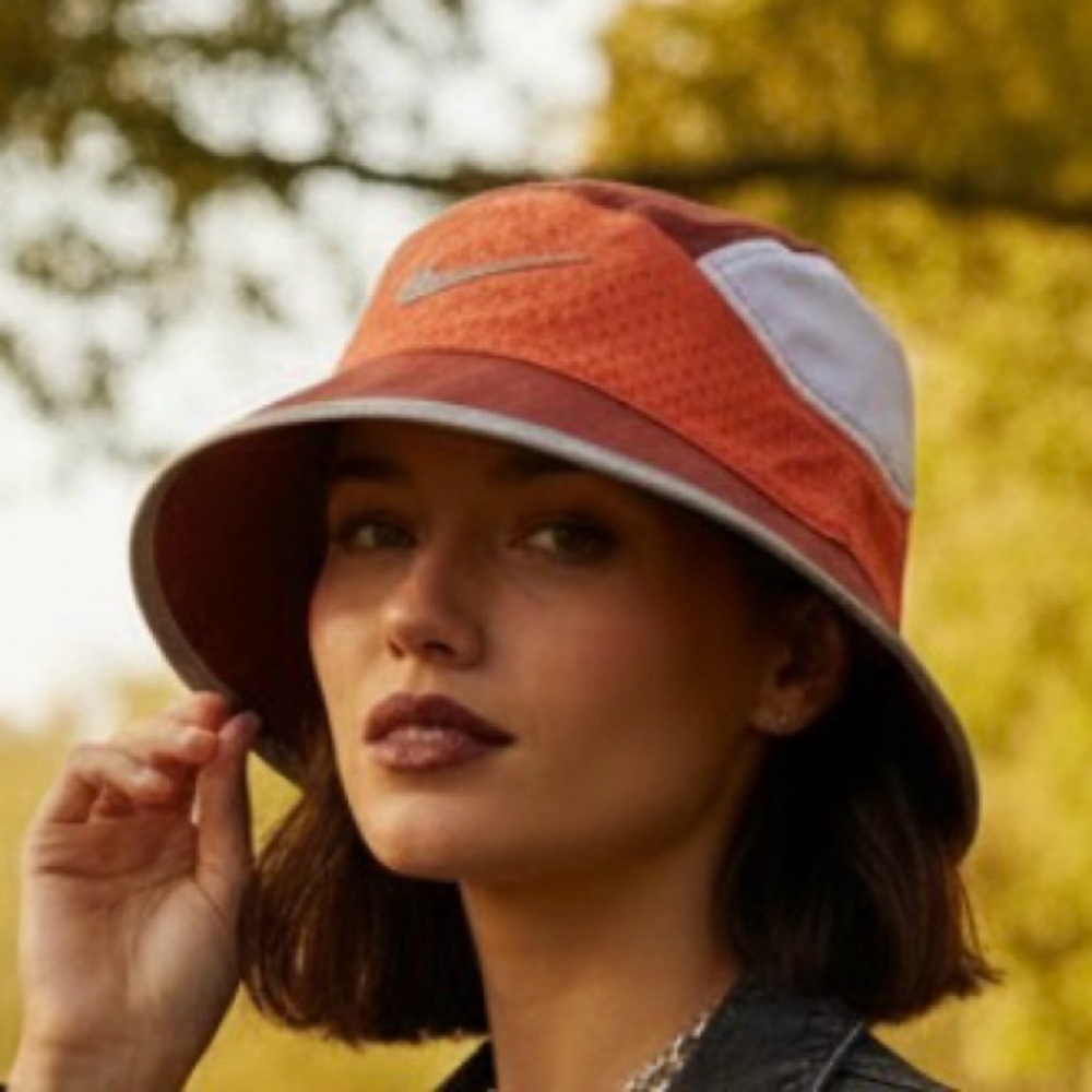 Nike Dri-FIT Perforated Reflective Bucket Hat Unisex Orange Crimson M/L - Picture 2 of 13